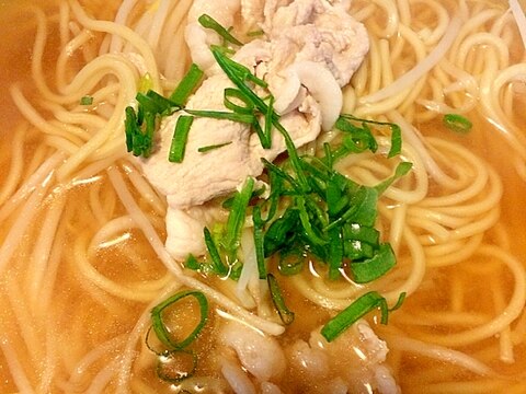 豚肉ともやしの☆味噌ラーメン